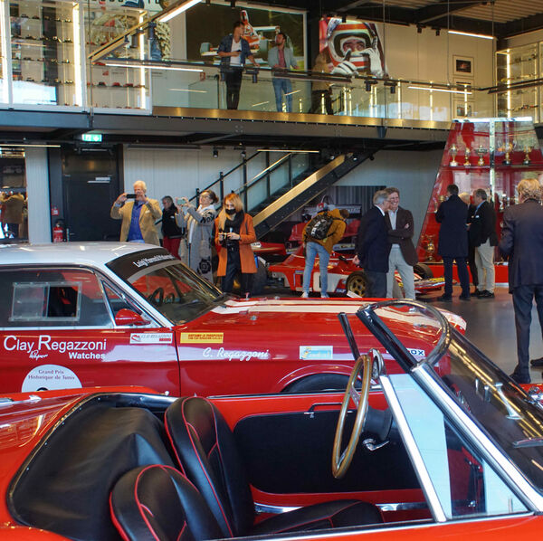 Inauguration: La salle d'honneur Clay Regazzoni est prête